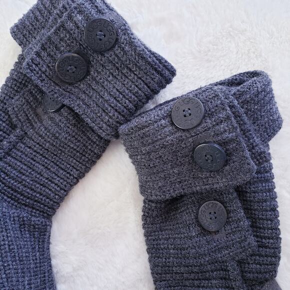 UGG Australia Classic Cardy Tall Knit Boot Dark Grey Oversized Button US 7 - Picture 3 of 10
